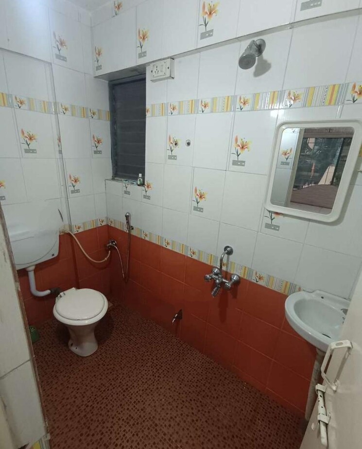 Bathroom, d-s-shubham-apartment 2 Bedroom 950 Sq.Ft. Apartment In Dhanori Pune 9522193