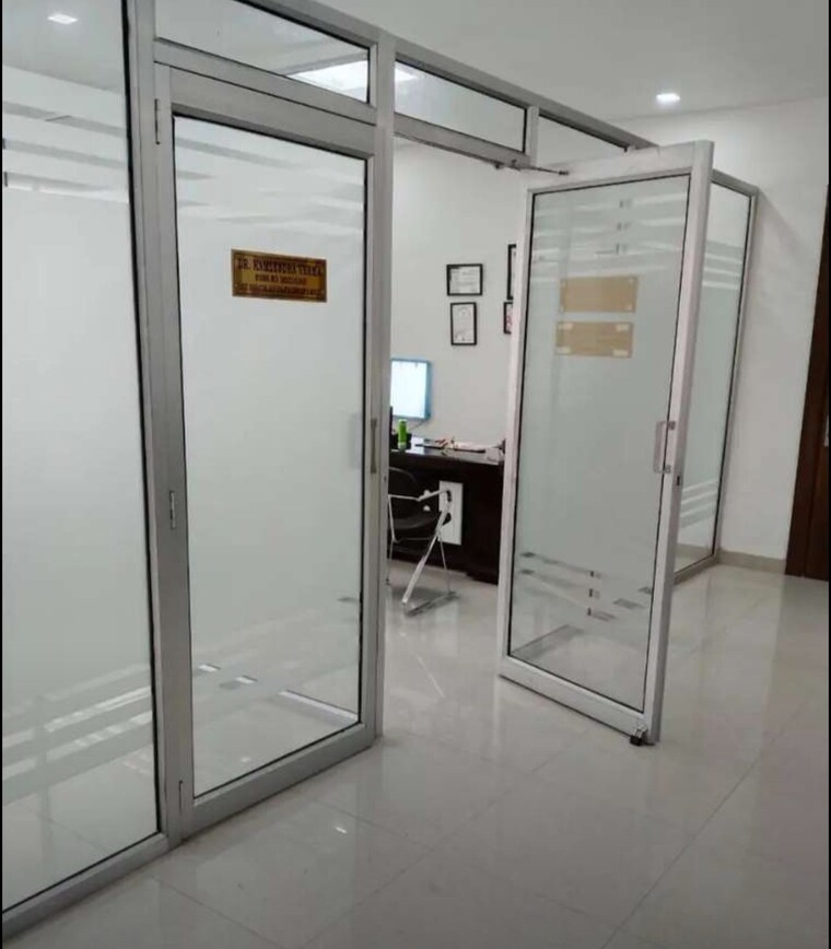 undefined, hazratganj Commercial Office Space 1000 Sq.Ft. In Hazratganj Lucknow 9522210