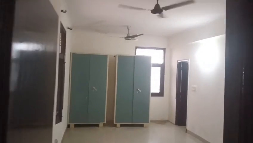 4 BHK + Servant Room 1800 Sq.Ft. Apartment in Tarun CGHS