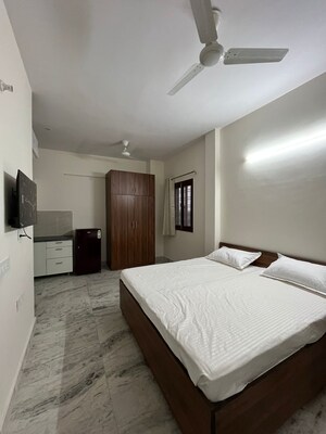 2 BHK Builder Floor For Rent in Sector 57
