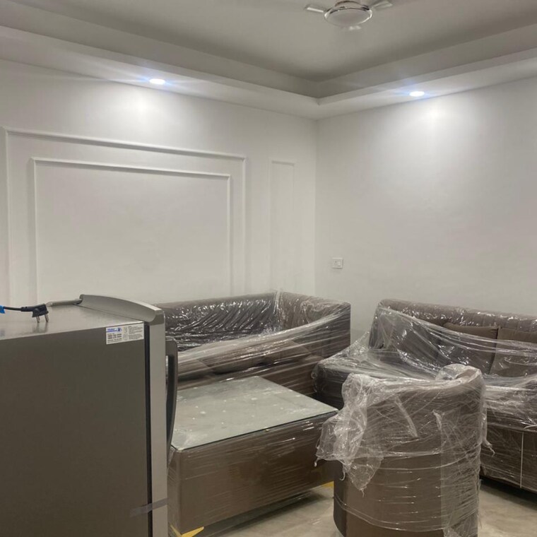 Living Room, freedom fighters enclave 1 Bedroom 600 Sq.Ft. Apartment In Freedom Fighters Enclave Delhi 9522264