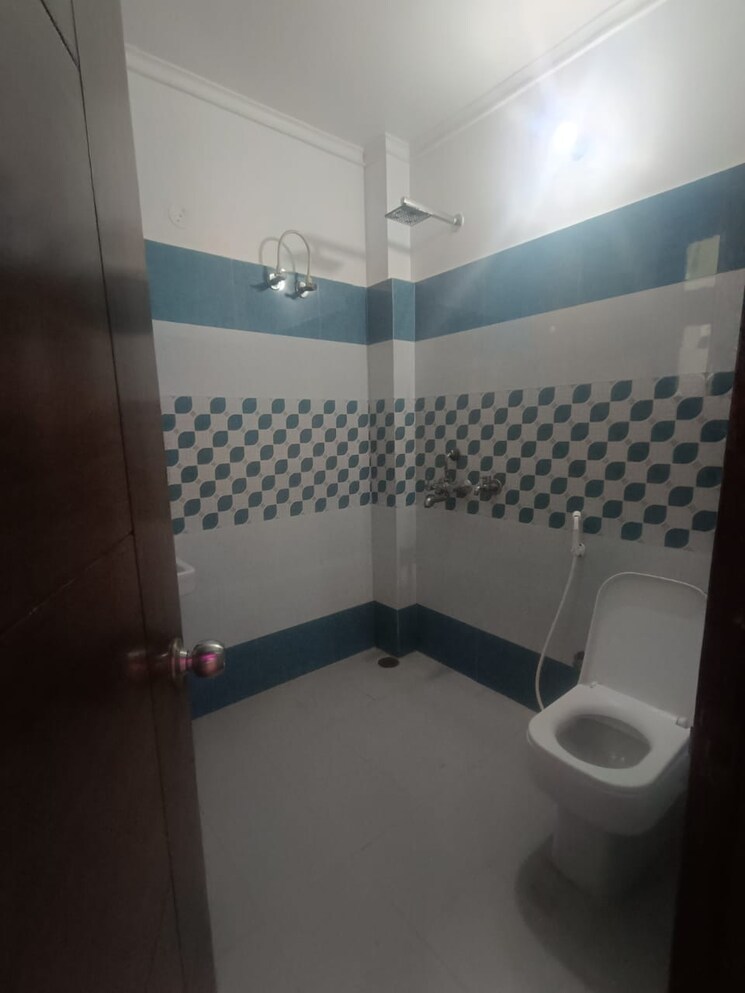 Bathroom, rwa-apartments-sector-70 2 Bedroom 1520 Sq.Ft. Independent House In Sector 70 Noida 9522281