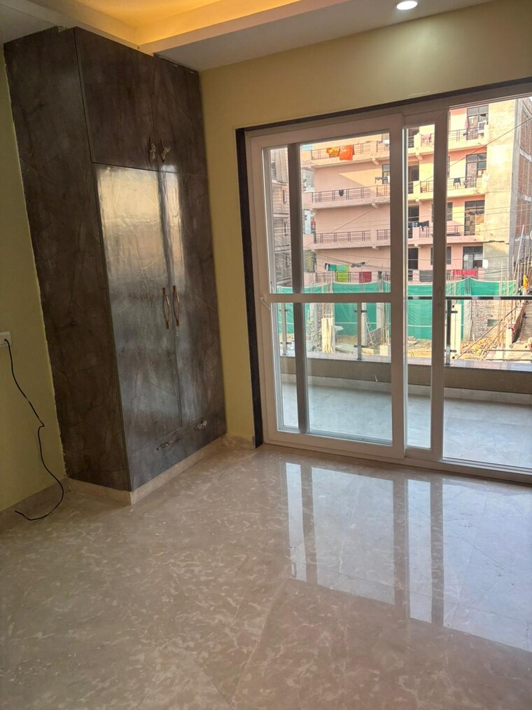 Room, south city 1 4 Bedroom 400 Sq.Yd. Builder Floor In South City 1 Gurgaon 9522256