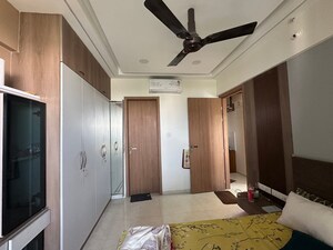 Bedroom in 2 BHK Apartment at Nyati Evolve 1, Magarpatta City – for Rent