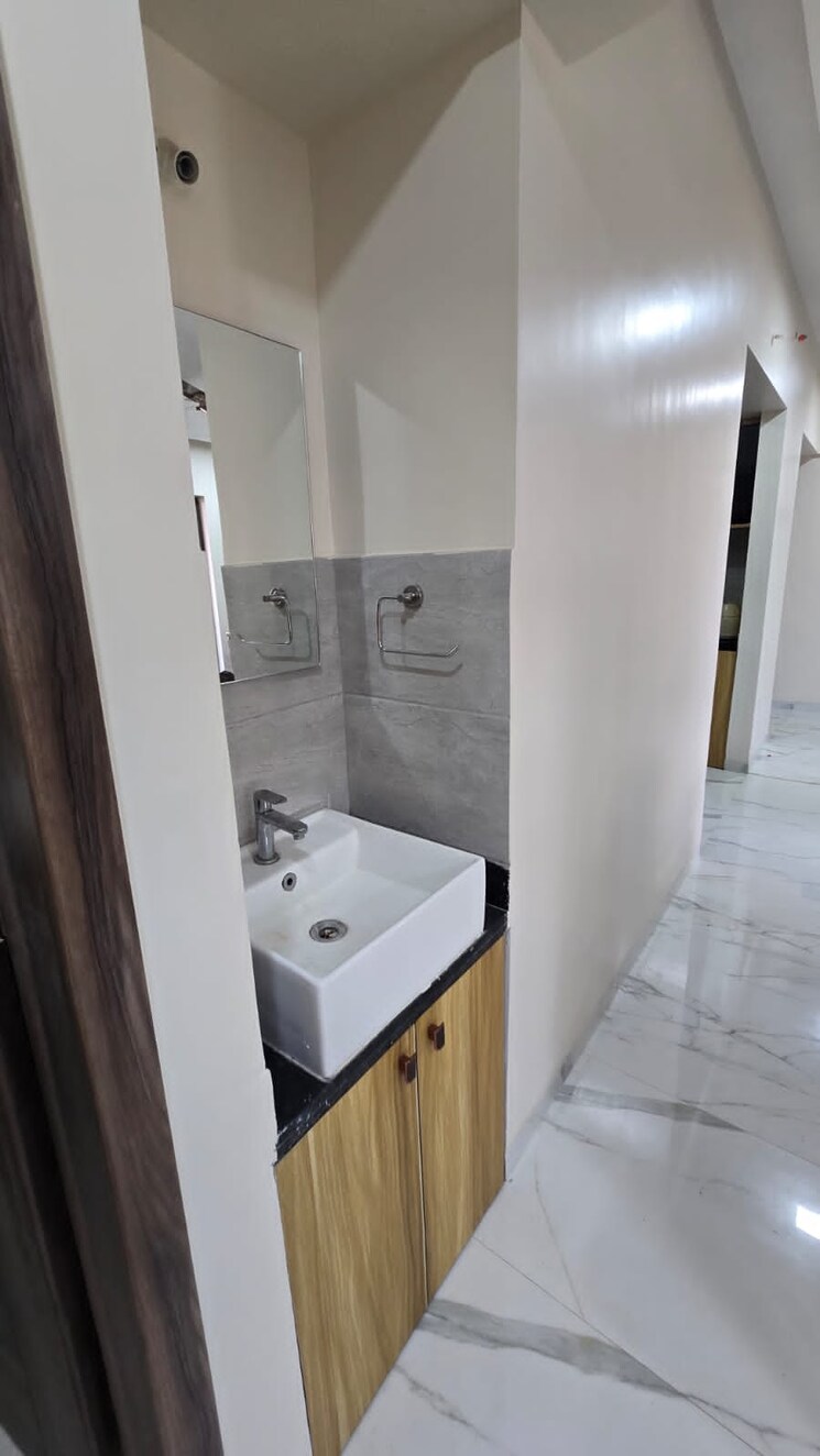 Bathroom, kakkad-la-vida 2 Bedroom 810 Sq.Ft. Apartment In Balewadi Pune 9513183