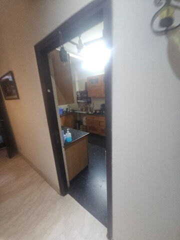 Furnished Amenities in 4 BHK Builder Floor at Sector 56 – for Rent