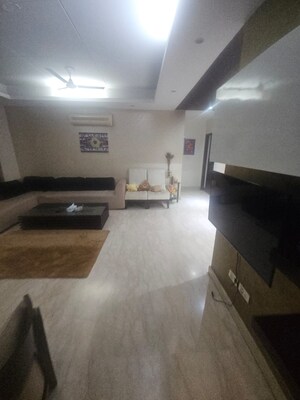 Living Room in 4 BHK Builder Floor at Sector 56 – for Rent