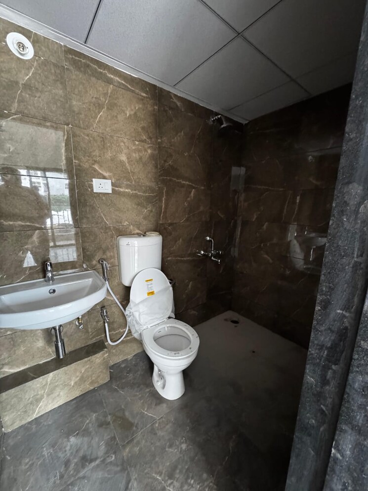 Bathroom, goel-ganga-newtown-phase-2 2 Bedroom 990 Sq.Ft. Apartment In Dhanori Pune 9522311