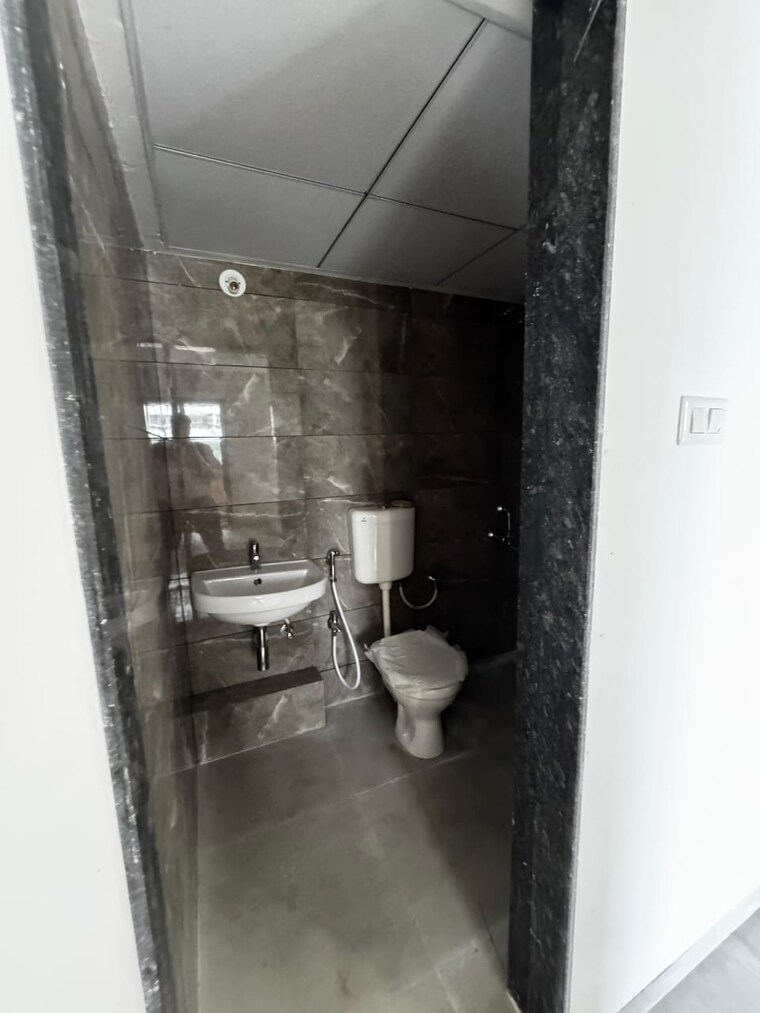Bathroom, goel-ganga-newtown-phase-2 2 Bedroom 990 Sq.Ft. Apartment In Dhanori Pune 9522311