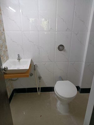 Attached Bathroom in 2 BHK Apartment at Andheri West – for Rent