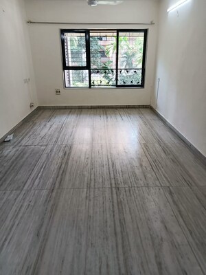 Room in 2 BHK Apartment at Andheri West – for Rent