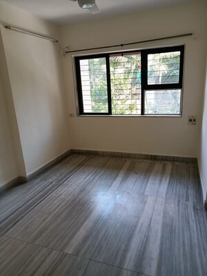Room in 2 BHK Apartment at Andheri West – for Rent