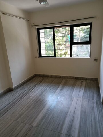 Room in 2 BHK Apartment at Andheri West – for Rent
