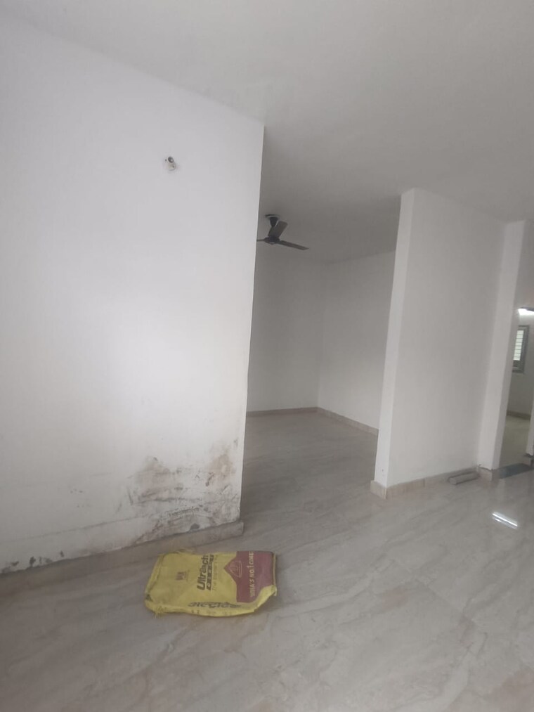 Room, rwa-apartments-sector-70 6 Bedroom 5000 Sq.Ft. Villa In Sector 70 Noida 9522338