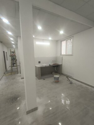 Parking in 6 BHK Villa at RWA Apartments Sector 70, Sector 70 – for Rent