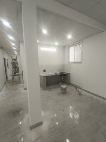 Parking in 6 BHK Villa at RWA Apartments Sector 70, Sector 70 – for Rent