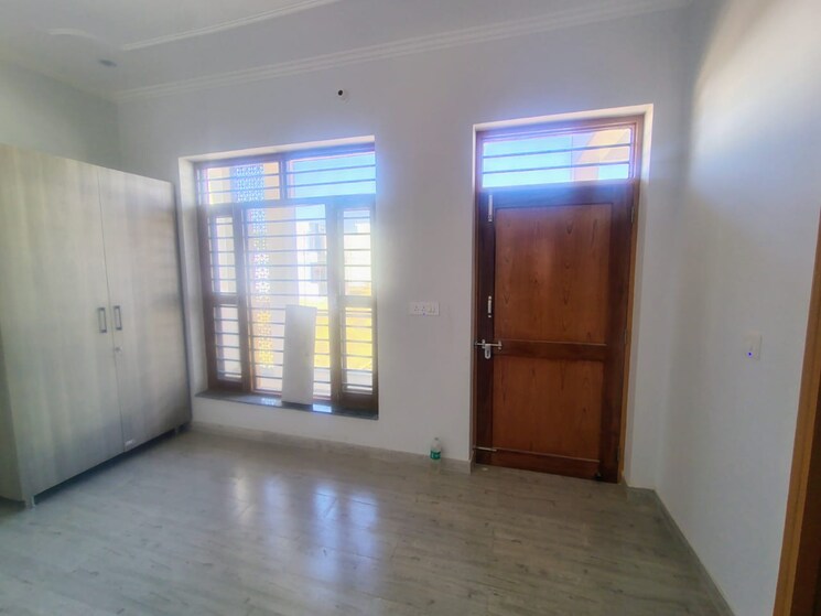 Room, sahastradhara 3 Bedroom 1800 Sq.Ft. Independent House In Sahastradhara Dehradun 9522331