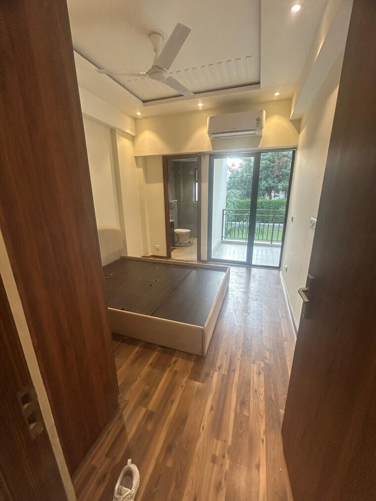 Kitchen, suncity-vatsal-valley 2 Bedroom 1130 Sq.Ft. Builder Floor In Gwal Pahari Gurgaon 9522425