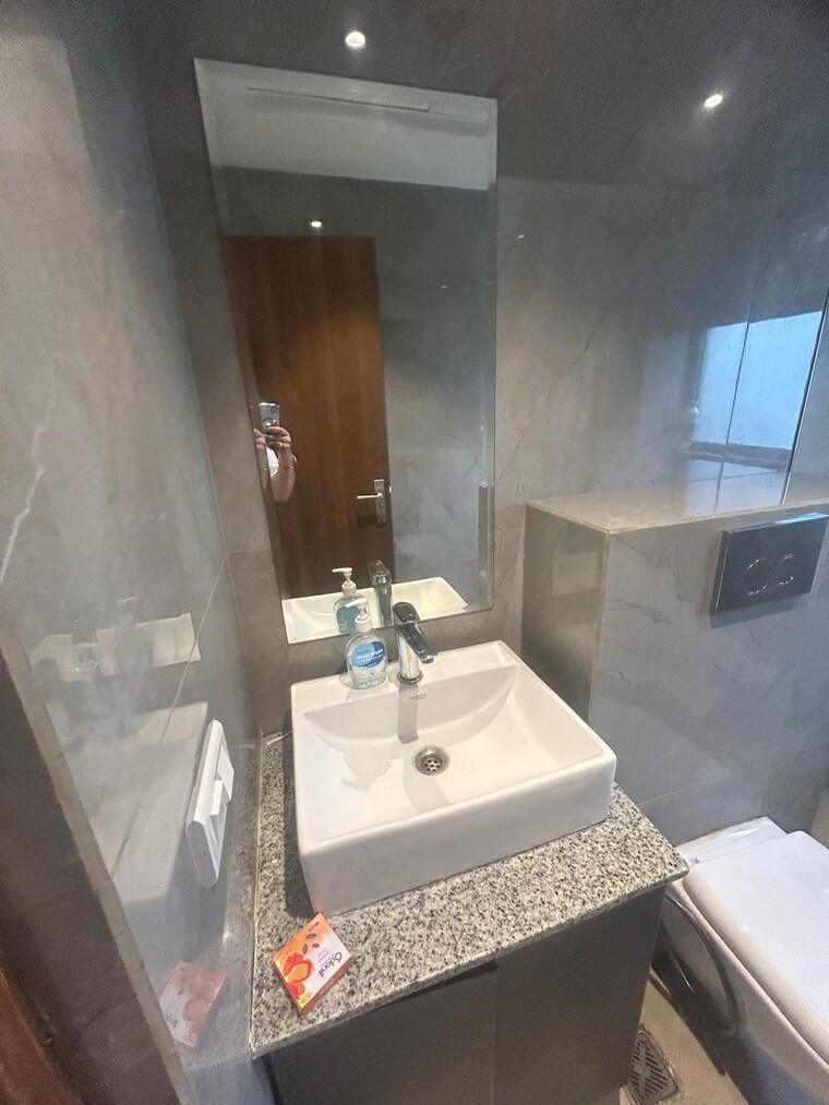 Master Bedroom, suncity-vatsal-valley 2 Bedroom 1130 Sq.Ft. Builder Floor In Gwal Pahari Gurgaon 9522425