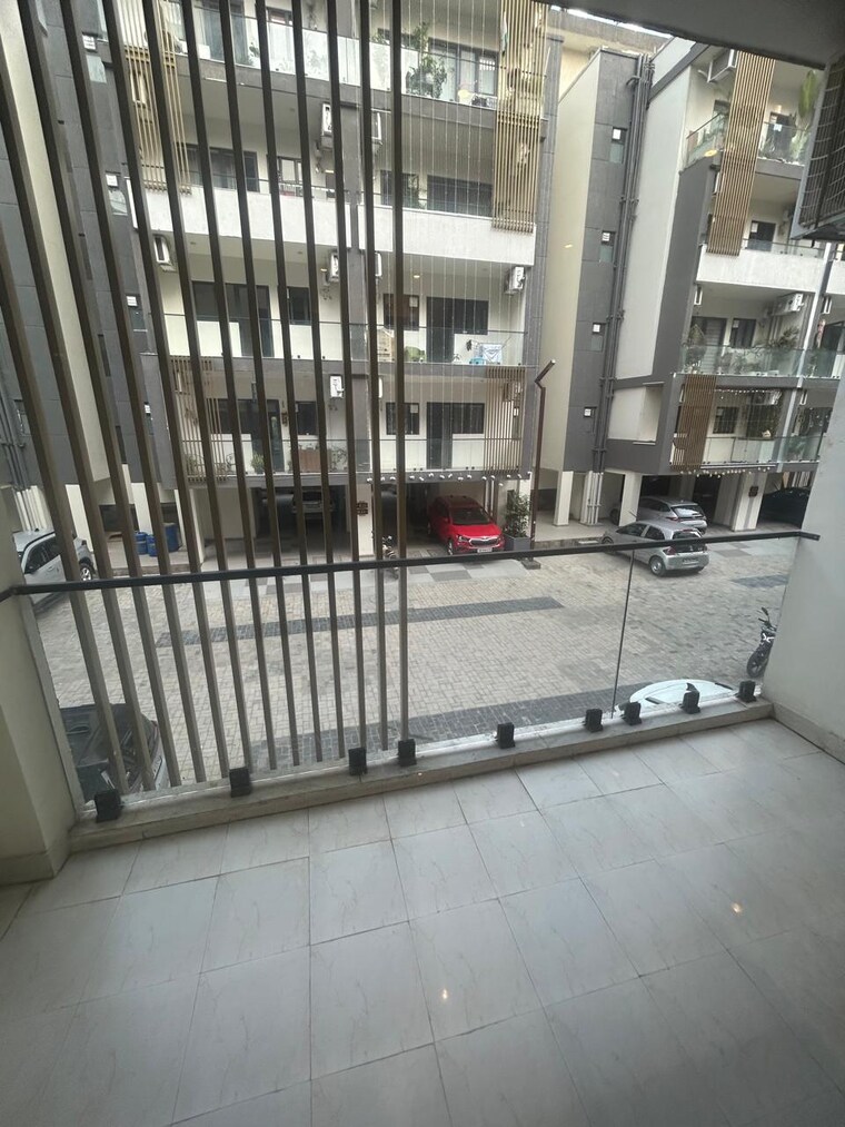 Balcony, suncity-vatsal-valley 2 Bedroom 1130 Sq.Ft. Builder Floor In Gwal Pahari Gurgaon 9522425