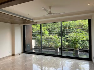 Room in 2 BHK Builder Floor at Sector 57 – for Rent