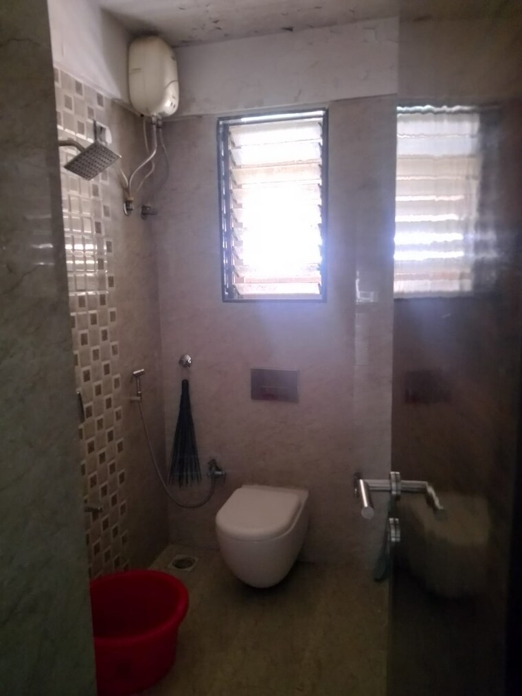 Bathroom, kasarvadavali 2 Bedroom 550 Sq.Ft. Apartment In Kasarvadavali Thane 9522404