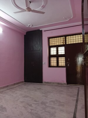 Room in 1 BHK Builder Floor at Sector 45 – for Rent