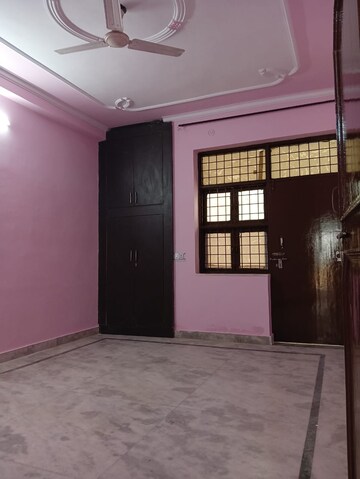 Room in 1 BHK Builder Floor at Sector 45 – for Rent