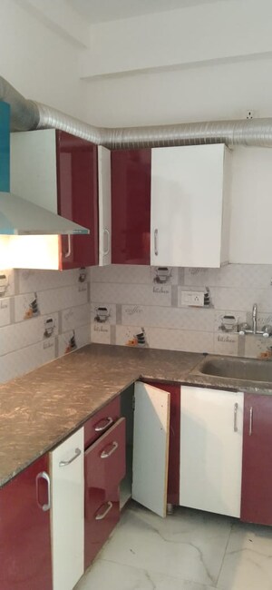 Kitchen in 2 BHK Builder Floor at Sector 45 – for Rent