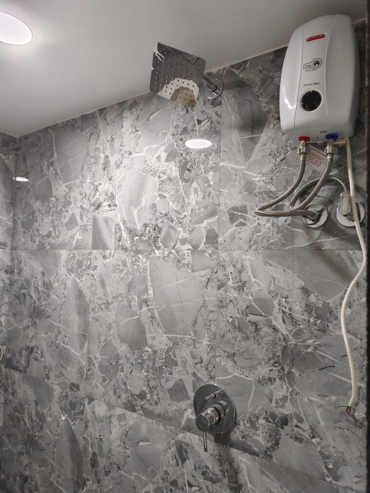  Parking, bandra west 2 Bedroom 700 Sq.Ft. Apartment In Bandra West Mumbai 9522473