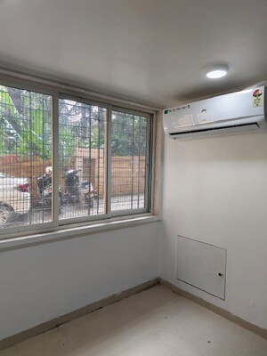 Room in 2 BHK Apartment at Bandra West – for Rent