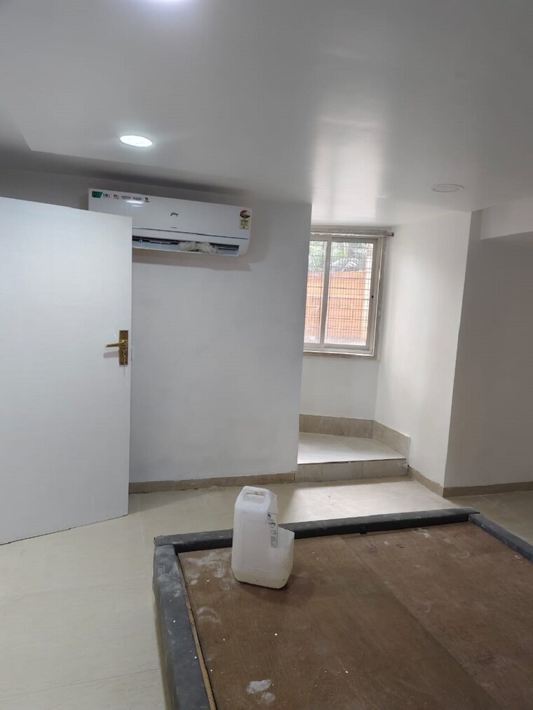 Bathroom, bandra west 2 Bedroom 700 Sq.Ft. Apartment In Bandra West Mumbai 9522473