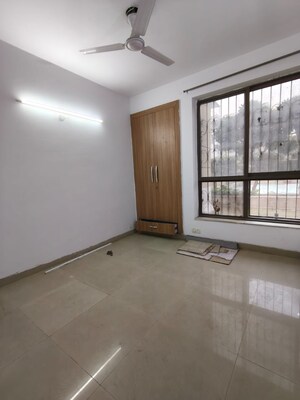 Room in 3 BHK Builder Floor at Greater Kailash ii – for Rent