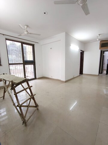 Room in 3 BHK Builder Floor at Greater Kailash ii – for Rent