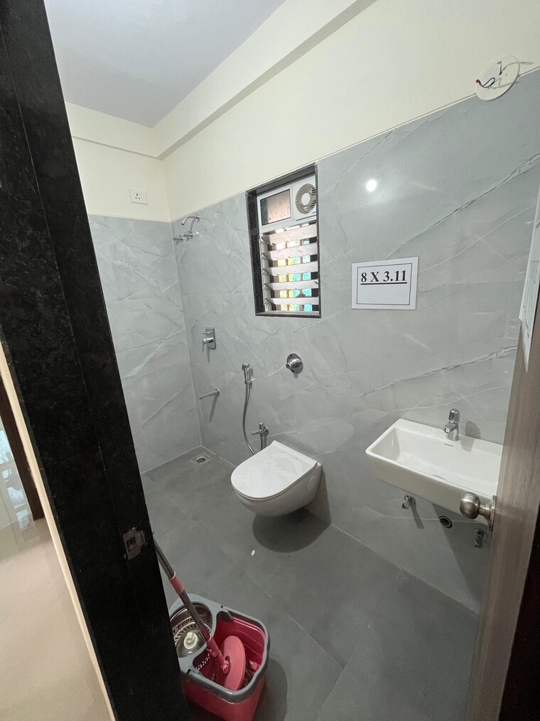Bathroom, prameya-code-137 2 Bedroom 650 Sq.Ft. Apartment In Mahim West Mumbai 9522512