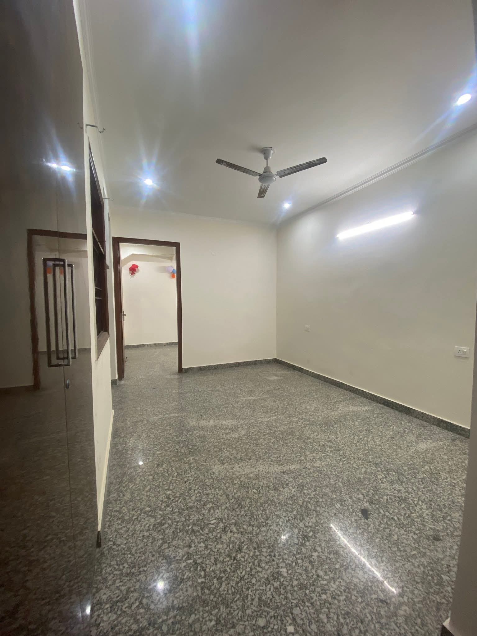 1 BHK Builder Floor For Rent in Chattarpur 