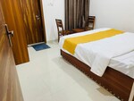 500 Sq.Ft. Pg in Oyo Hotel Small Town 