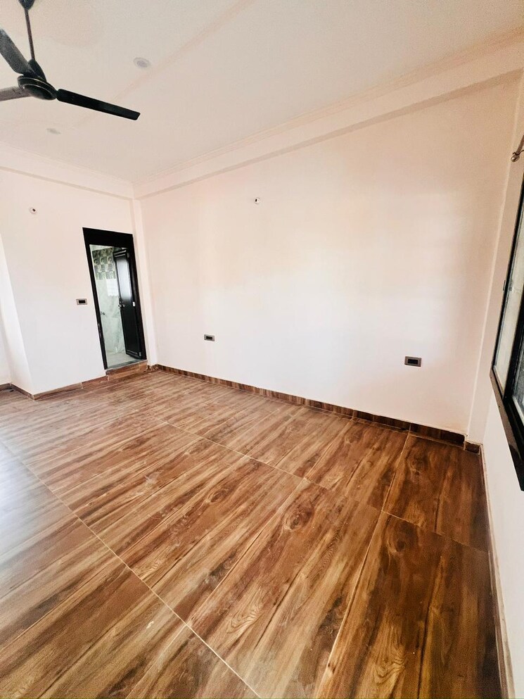 Room, gomti nagar 6 Bedroom 3500 Sq.Ft. Independent House In Gomti Nagar Lucknow 9522685