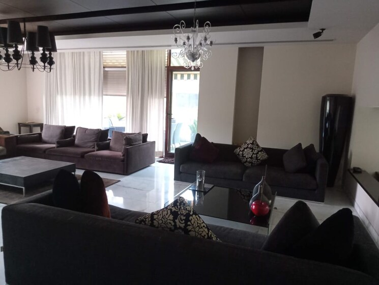 Living Room, vasant vihar 3 Bedroom 250 Sq.Yd. Builder Floor In Vasant Vihar Delhi 9522669