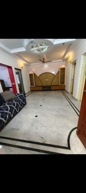 Parking in 2.5 BHK Builder Floor at Hsr Layout – for Rent