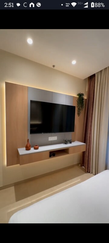 Furnished Amenities in 2 BHK Apartment at Hiranandani Highland, Powai – for Rent