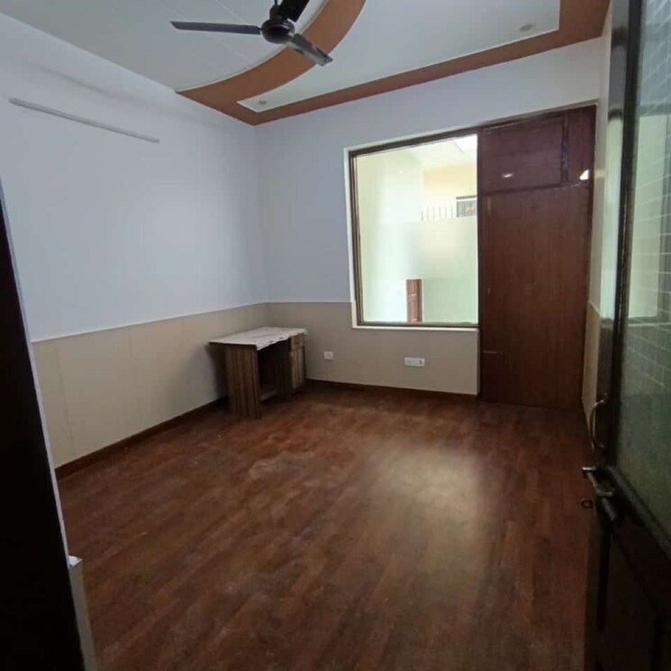 Room, sector 9 1 Bedroom 1100 Sq.Ft. Builder Floor In Sector 9 Gurgaon 9522731