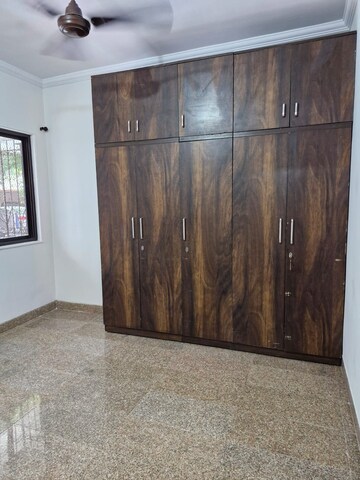 Room in 1 BHK Apartment at Vrindavan CHS Malad East, Malad East – for Rent