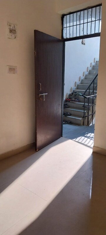 Staircase in 1.5 BHK Apartment at Sector 10 Greater Noida – for Rent