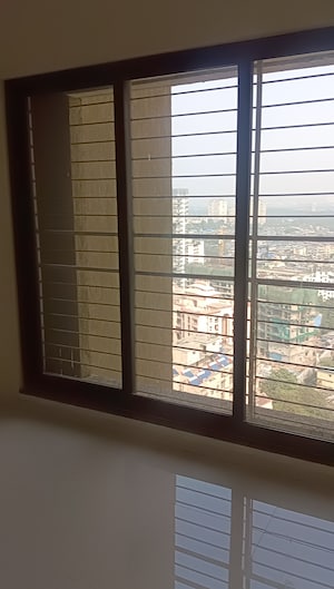 Room in 2 BHK Apartment at Acme Ozone, Manpada – for Rent