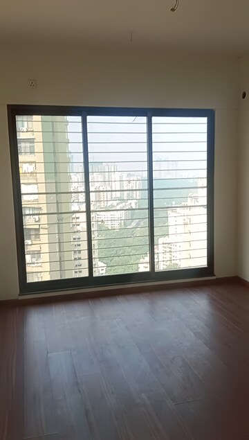Room in 2 BHK Apartment at Acme Ozone, Manpada – for Rent