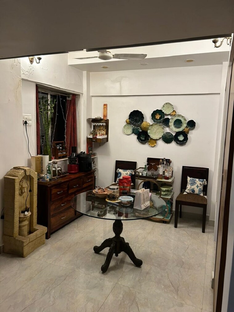 Living Room, bandra west 1 Bedroom 500 Sq.Ft. Apartment In Bandra West Mumbai 9523025