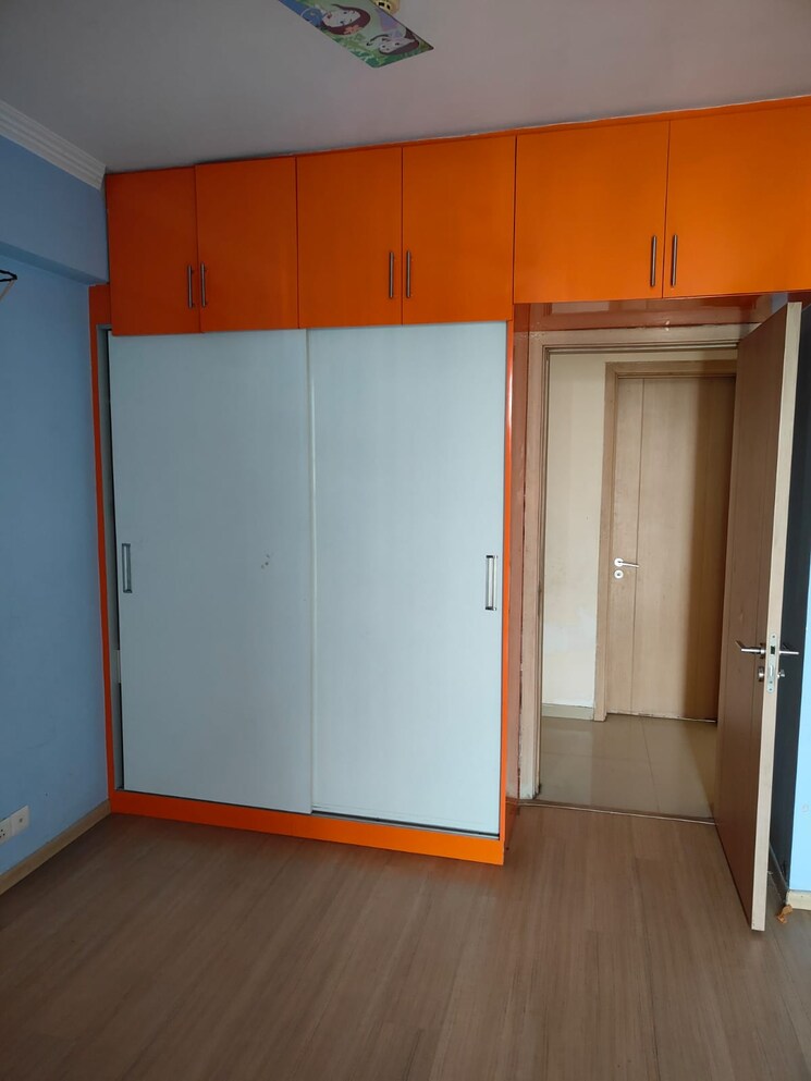 Room, dlf-new-town-heights-iii 3.5 Bedroom 1600 Sq.Ft. Apartment In Sector 91 Gurgaon 9523031