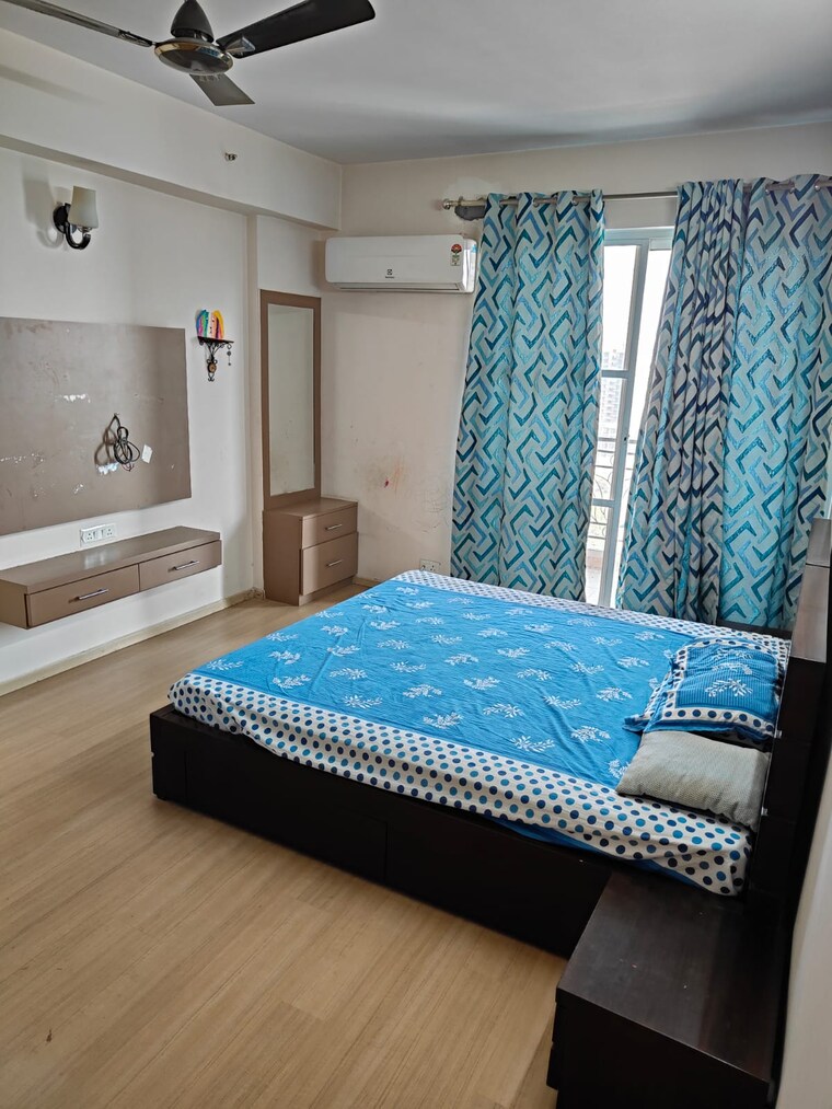 Bedroom, dlf-new-town-heights-iii 3.5 Bedroom 1600 Sq.Ft. Apartment In Sector 91 Gurgaon 9523031
