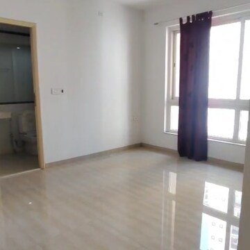 Room in 2.5 BHK Apartment at Hiranandani Paloma, Hiranandani Estate – for Rent